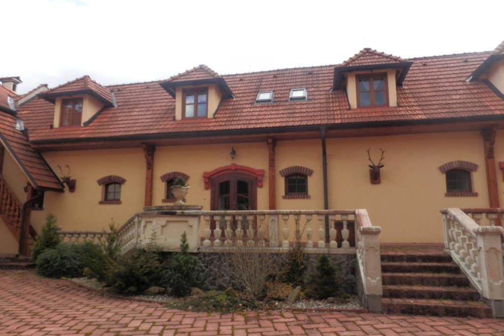Zamecek Zdiky - Moderni Maly Apartman Bujanov Экстерьер фото