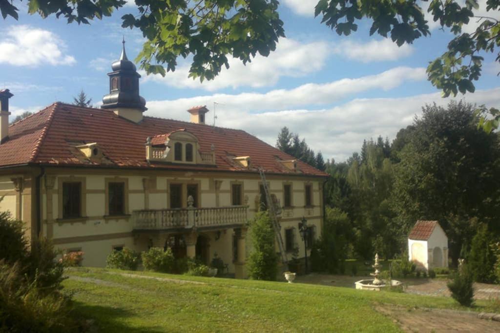 Zamecek Zdiky - Moderni Maly Apartman Bujanov Экстерьер фото