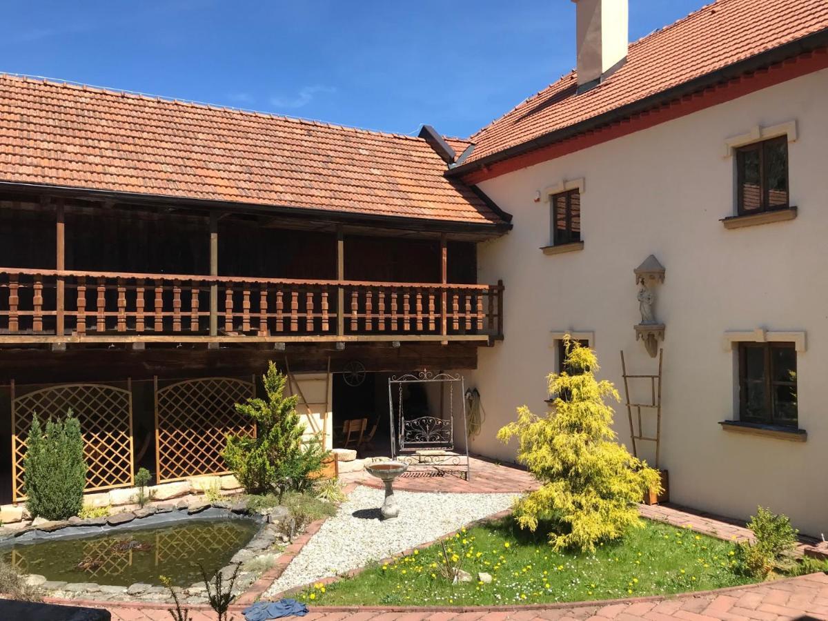 Zamecek Zdiky - Moderni Maly Apartman Bujanov Экстерьер фото